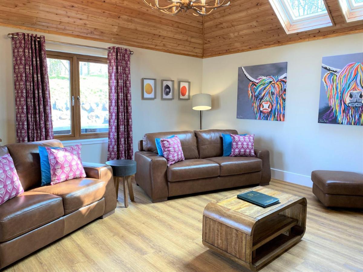 Partridge Lodge With Hot Tub Forgandenny エクステリア 写真